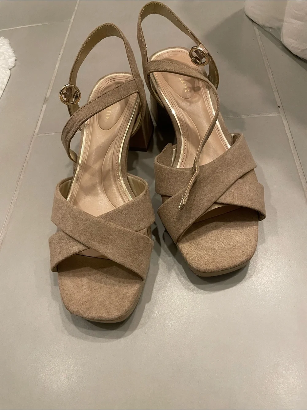 Kelly & Katie Liliena Platform Sandal in Taupe